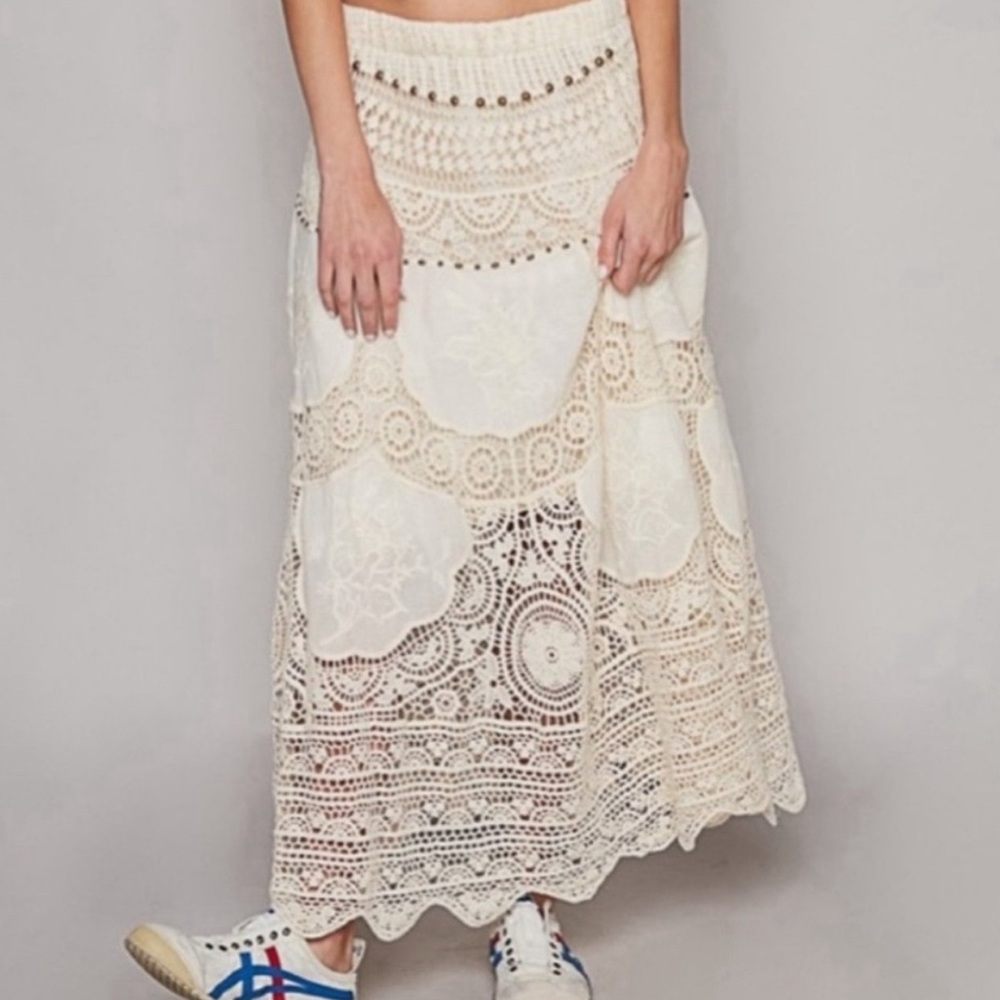 ONE LEFT POL Cream Crochet Knit Metallic Beaded Elastic Waist Maxi Skirt - Picture 4 of 6